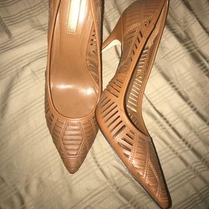 BCBG Pump